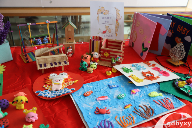 幼兒手工專業教師是做什么的_白云技校學前教育好就業嗎